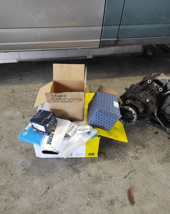 Volkswagen Caravelle cena 32900 przebieg: 304200, rok produkcji 1999 z Międzyzdroje małe 172